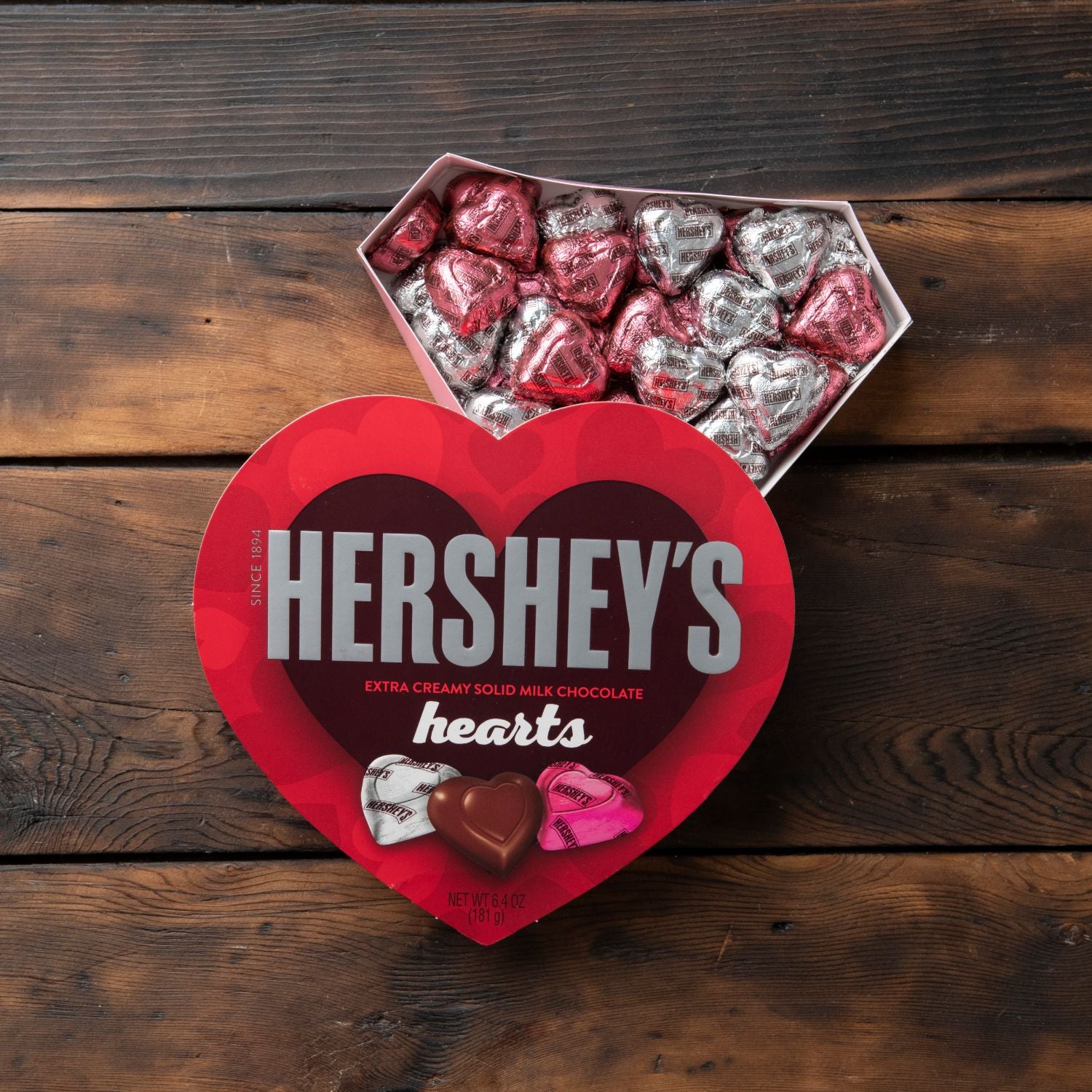 Hershey's, Valentine's Extra Creamy Milk Chocolate Hearts Heart Box, 6.4 Oz